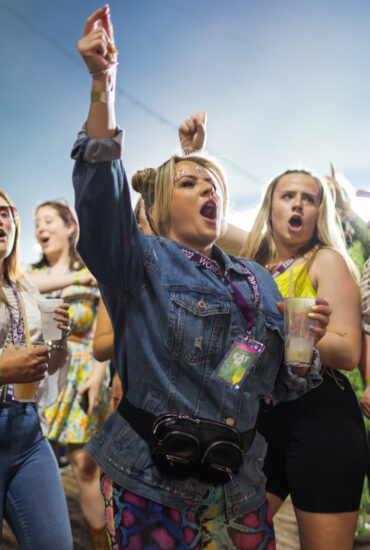 Kambe’s Disposable Serveware Free Wonderland